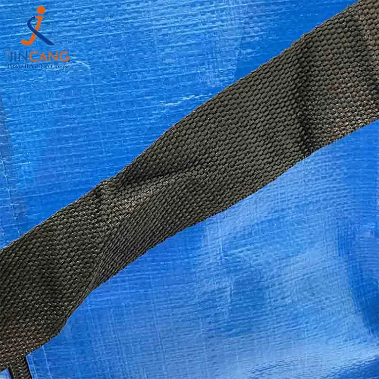 Sacolas em movimento extremamente grandes